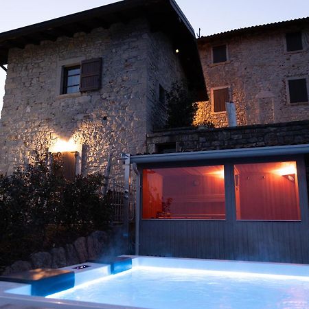 Ca' Baetti L'Antico Borgo Bed and Breakfast Roncola Εξωτερικό φωτογραφία