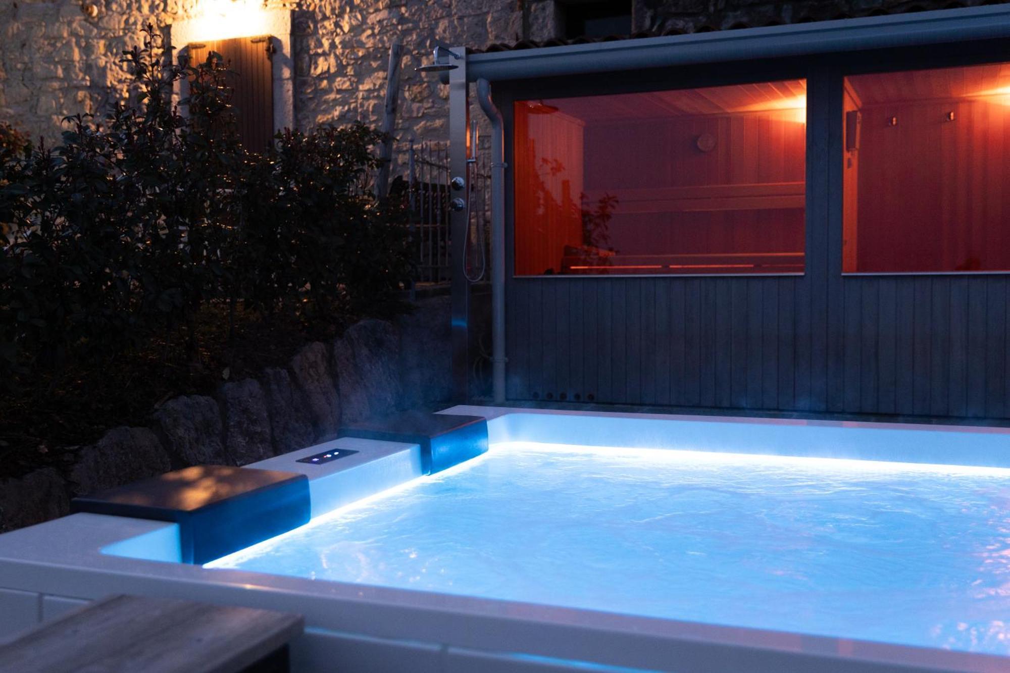 Ca' Baetti L'Antico Borgo Bed and Breakfast Roncola Εξωτερικό φωτογραφία