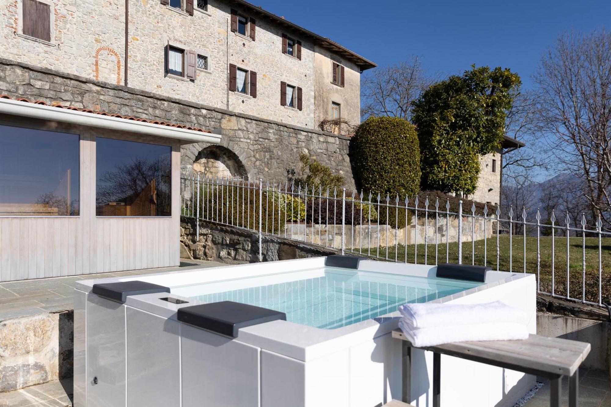 Ca' Baetti L'Antico Borgo Bed and Breakfast Roncola Εξωτερικό φωτογραφία