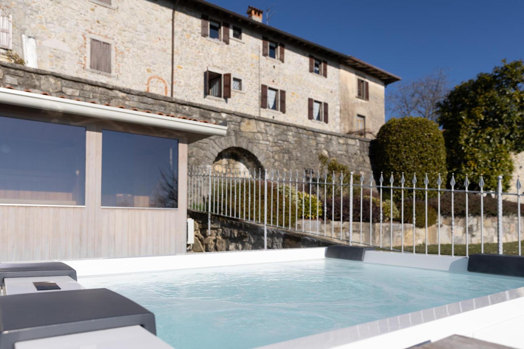 Ca' Baetti L'Antico Borgo Bed and Breakfast Roncola Εξωτερικό φωτογραφία