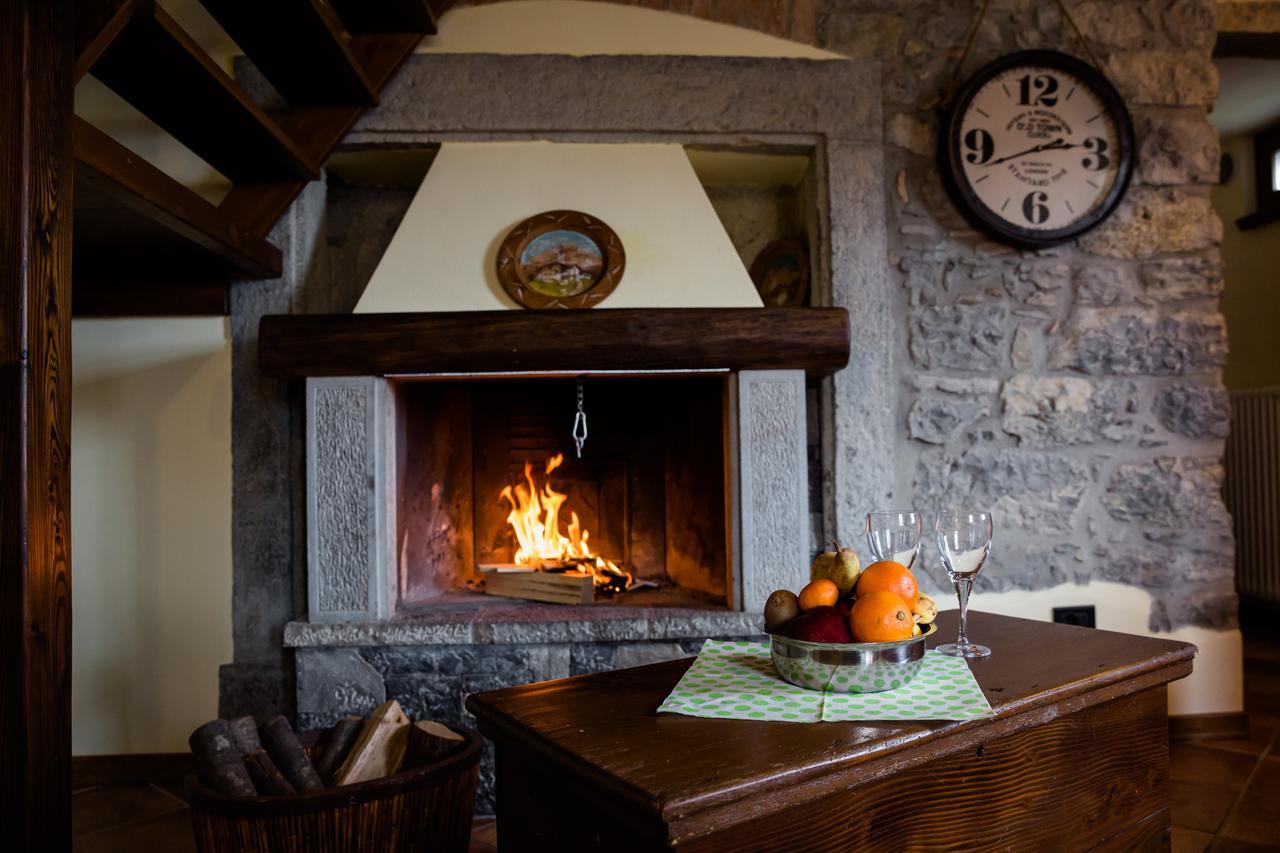 Ca' Baetti L'Antico Borgo Bed and Breakfast Roncola Εξωτερικό φωτογραφία