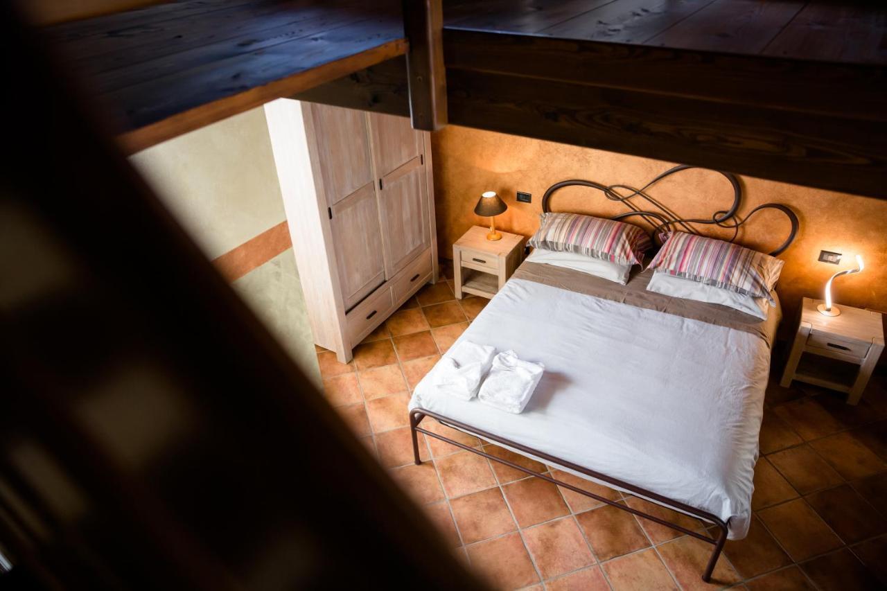 Ca' Baetti L'Antico Borgo Bed and Breakfast Roncola Εξωτερικό φωτογραφία