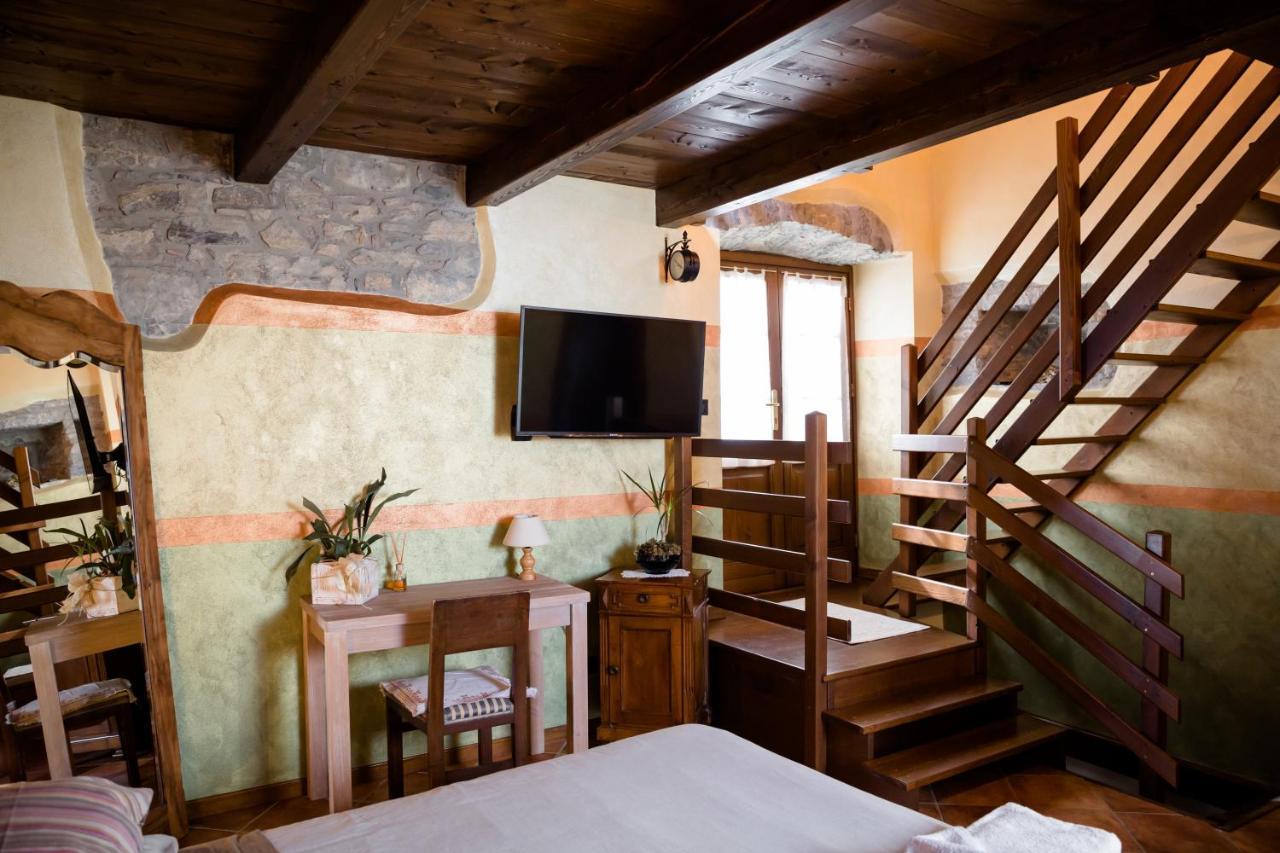 Ca' Baetti L'Antico Borgo Bed and Breakfast Roncola Εξωτερικό φωτογραφία